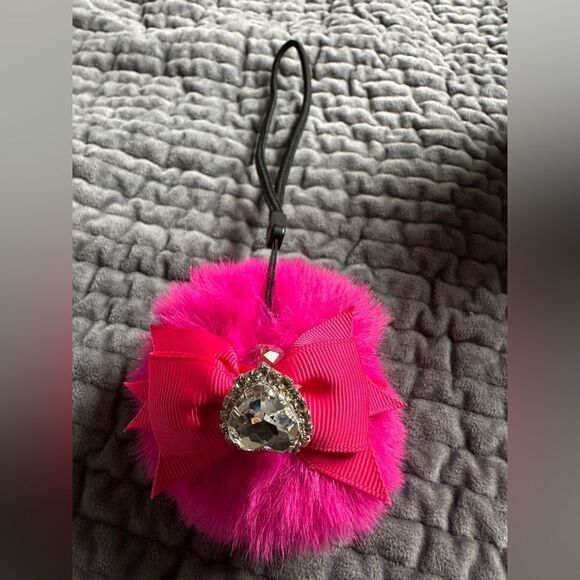 Luxury Fluffy Pom-Pom Charm with Sparkle with Heart Accent - Picture 12 of 16